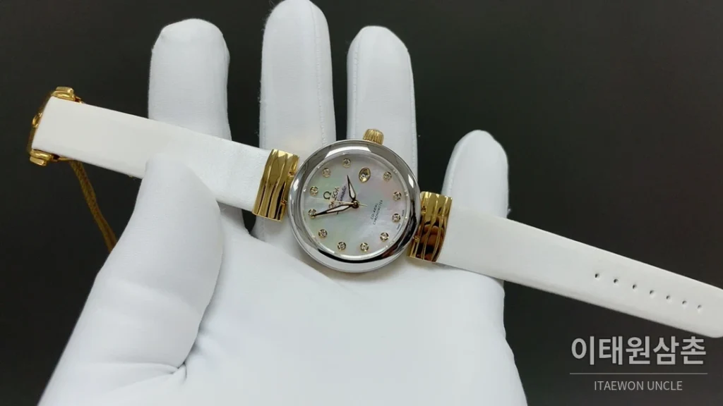 오메가 드빌 레이디매틱 실버베젤 자개다이얼 오토매틱 34mm