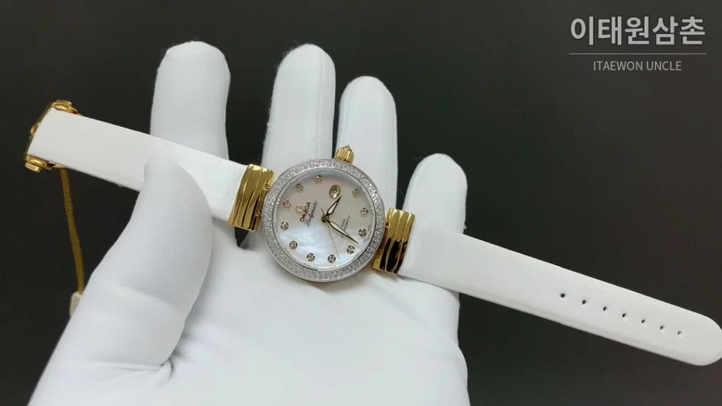 오메가 드빌 레이디매틱 실버베젤 마더오브펄 오토매틱 34mm