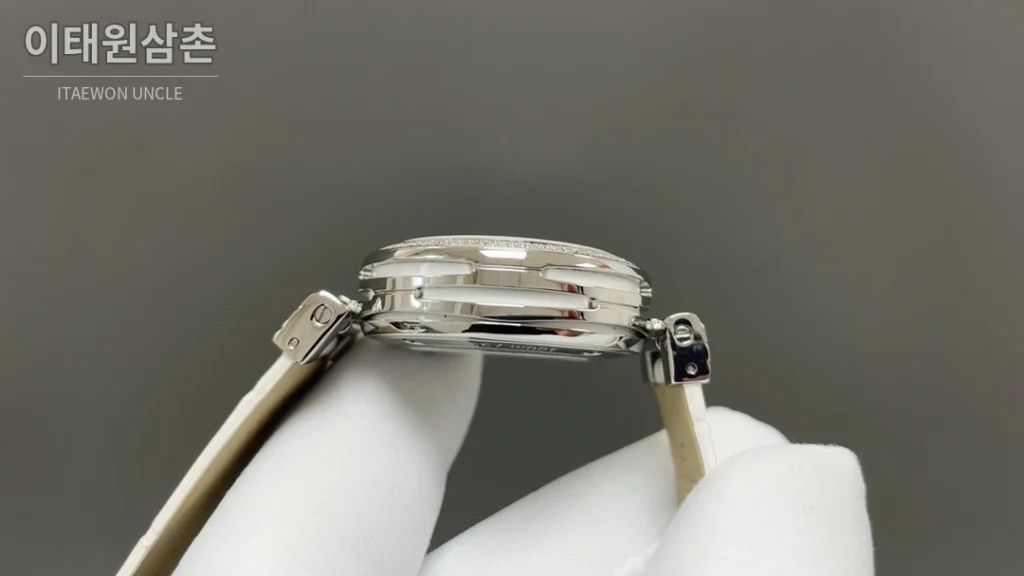 오메가 드빌 레이디매틱 실버베젤 네이비마더오브펄 오토매틱 34mm