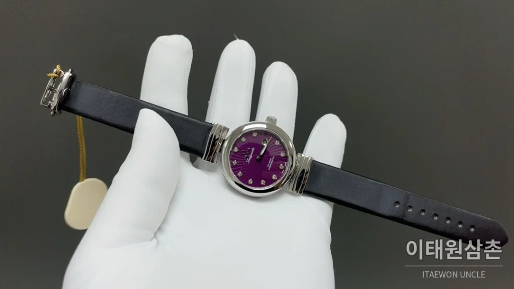 오메가 드빌 레이디매틱 실버베젤 퍼플마더오브펄 오토매틱 34mm