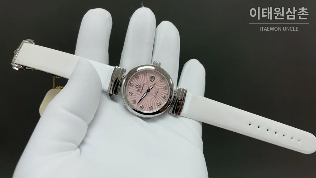오메가 드빌 레이디매틱 실버베젤 퍼플마더오브펄 오토매틱 34mm