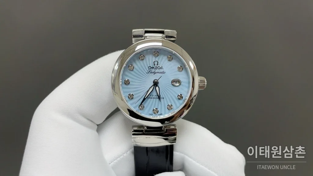 오메가 드빌 레이디매틱 실버베젤 퍼플마더오브펄 오토매틱 34mm