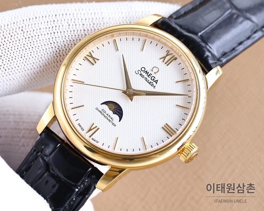 오메가 명디안 월페이즈 오토매틱 40mm 화이트 다이얼