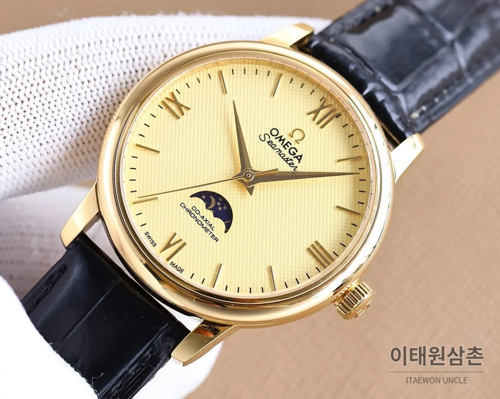 오메가 명디안 월페이즈 오토매틱 40mm 화이트 다이얼