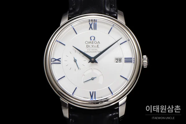 오메가 드빌 파워리저브 데이트 스몰세컨즈 오토매틱 39.5mm 실버 블랙 가죽 스트랩 (2) 오메가 드빌 파워리저브 데이트 스몰세컨즈 오토매틱 39.5mm 실버 블랙 가죽 스트랩 (2)