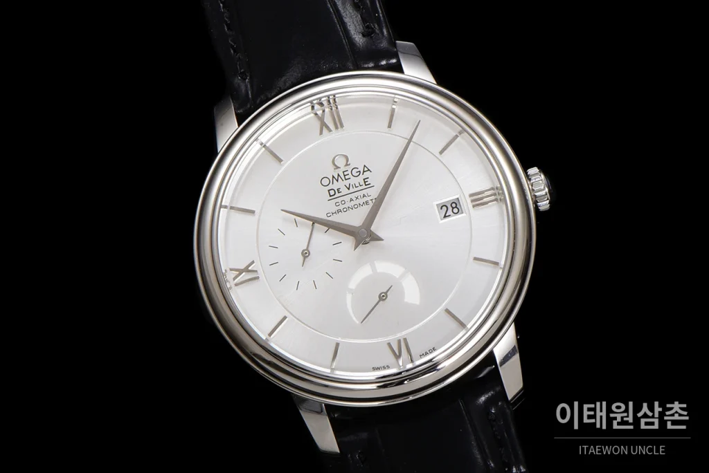 오메가 드빌 파워리저브 데이트 스몰세컨즈 오토매틱 39.5mm 실버 블랙 가죽 스트랩
