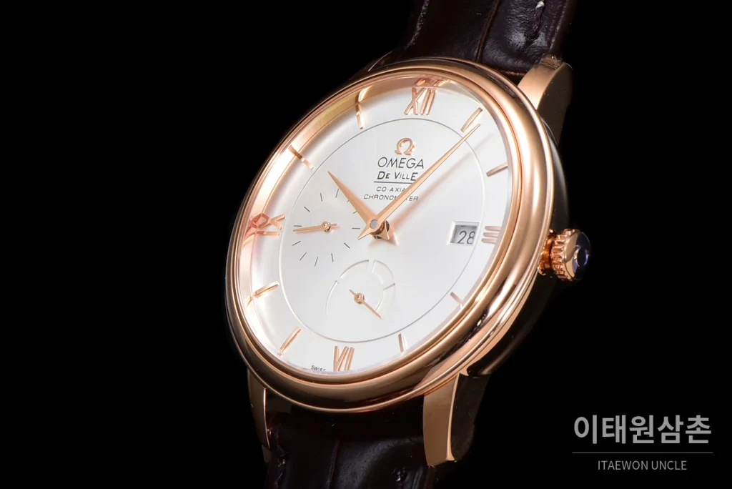 오메가 드빌 파워리저브 데이트 스몰세컨즈 오토매틱 39.5mm 실버 브라운 가죽 스트랩 로즈골드 베젤