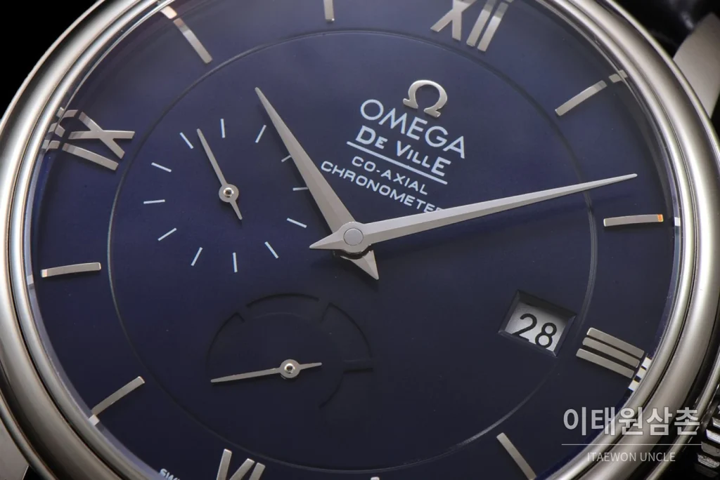 오메가 드빌 파워리저브 데이트 스몰세컨즈 오토매틱 39.5mm 실버 블랙 가죽 스트랩 (3)
