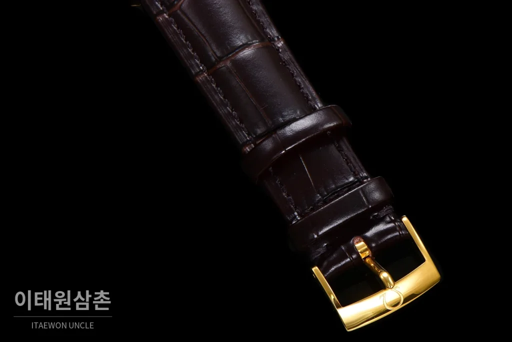 오메가 드빌 파워리저브 데이트 스몰세컨즈 오토매틱 39.5mm 실버 브라운 가죽 스트랩 골드 베젤