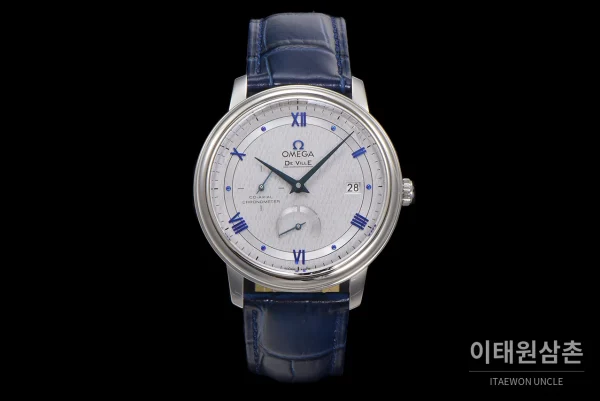 오메가 드빌 파워리저브 스몰세컨즈 데이트 오토매틱 39.5mm 실버 네이비 가죽 스트랩 오메가 드빌 파워리저브 스몰세컨즈 데이트 오토매틱 39.5mm 실버 네이비 가죽 스트랩