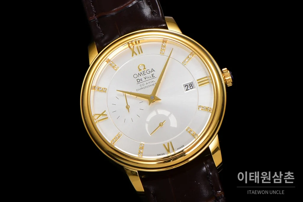 오메가 드빌 파워리저브 스몰세컨즈 데이트 오토매틱 39.5mm 실버 브라운 가죽 스트랩 골드 베젤