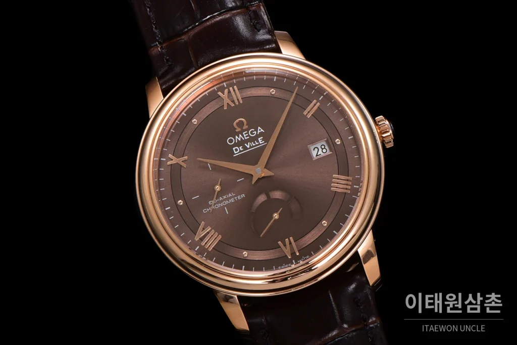 오메가 드빌 파워리저브 스몰세컨즈 데이트 오토매틱 39.5mm 실버 브라운 가죽 스트랩 로즈골드 베젤