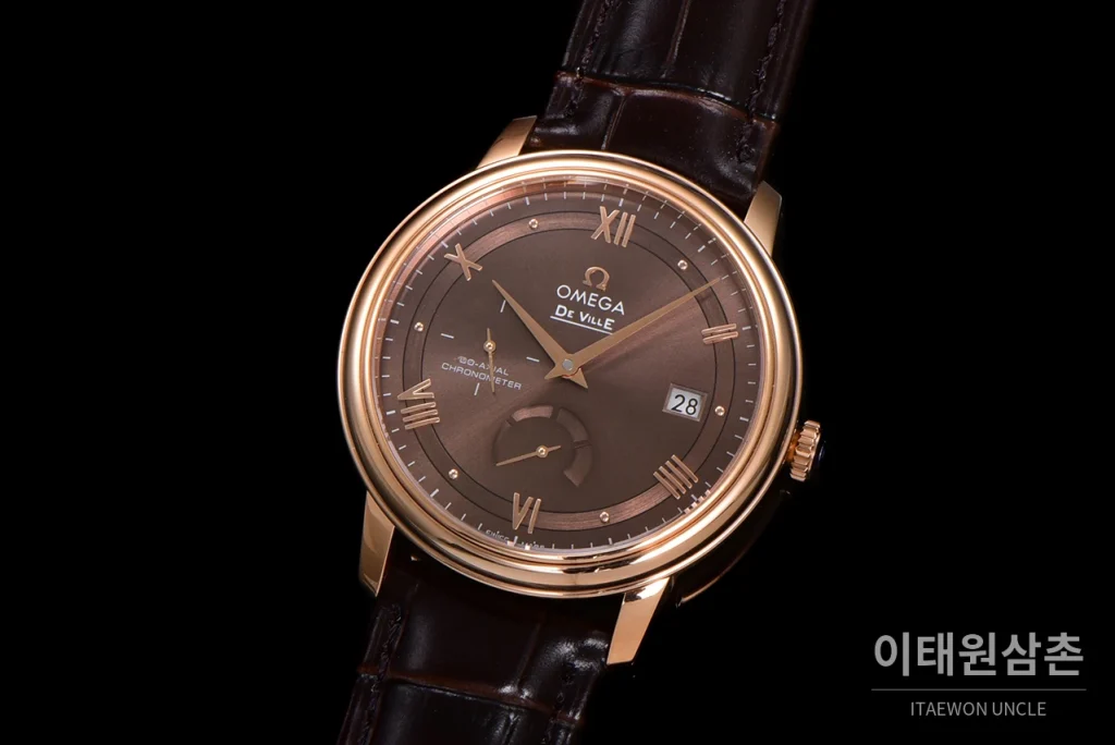 오메가 드빌 파워리저브 스몰세컨즈 데이트 오토매틱 39.5mm 실버 브라운 가죽 스트랩 로즈골드 베젤