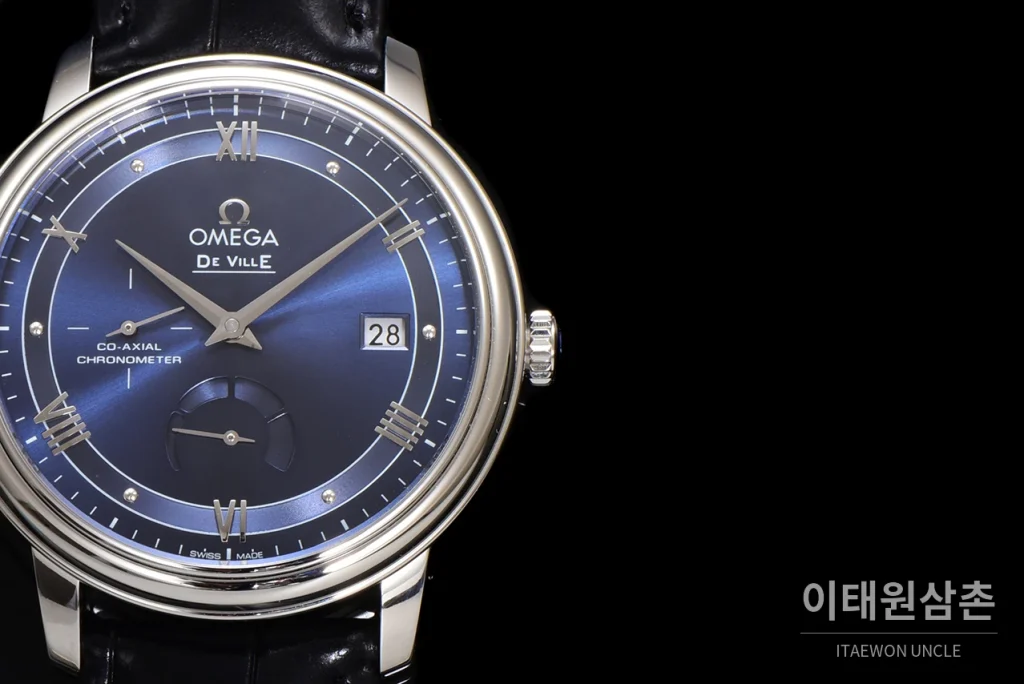 오메가 드빌 파워리저브 스몰세컨즈 데이트 오토매틱 39.5mm 실버 블랙 가죽 스트랩
