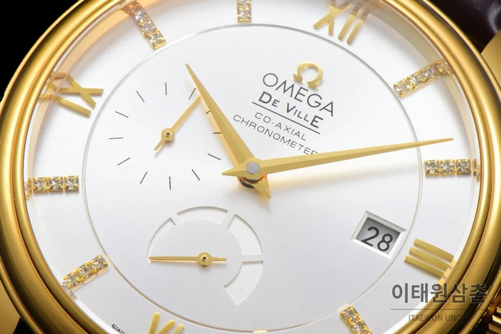 오메가 드빌 파워리저브 스몰세컨즈 데이트 오토매틱 39.5mm 실버 브라운 가죽 스트랩 골드 베젤