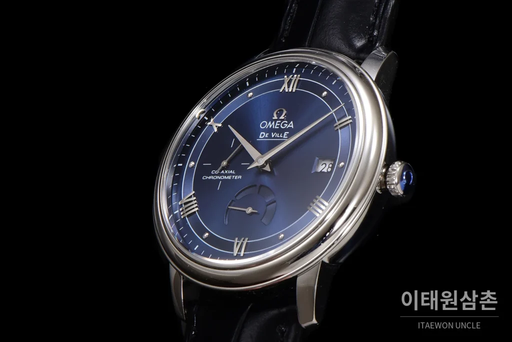 오메가 드빌 파워리저브 스몰세컨즈 데이트 오토매틱 39.5mm 실버 블랙 가죽 스트랩