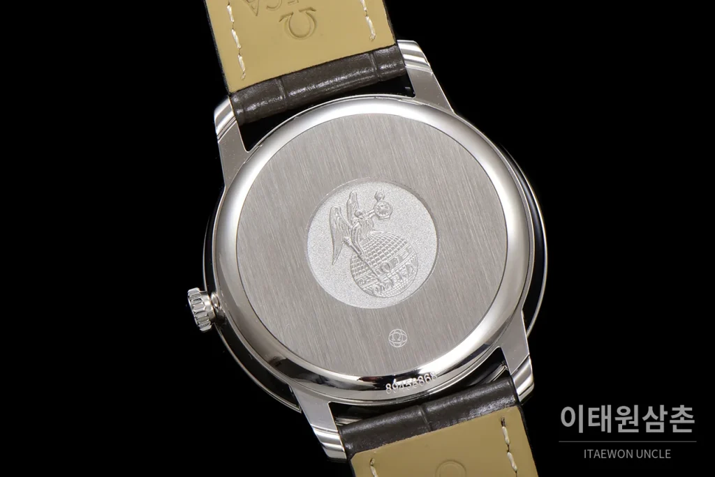 오메가 드빌 파워리저브 스몰세컨즈 데이트 오토매틱 39.5mm 실버 그레이 가죽 스트랩