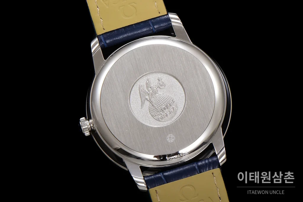 오메가 드빌 파워리저브 스몰세컨즈 데이트 오토매틱 39.5mm 실버 네이비 가죽 스트랩 (2)