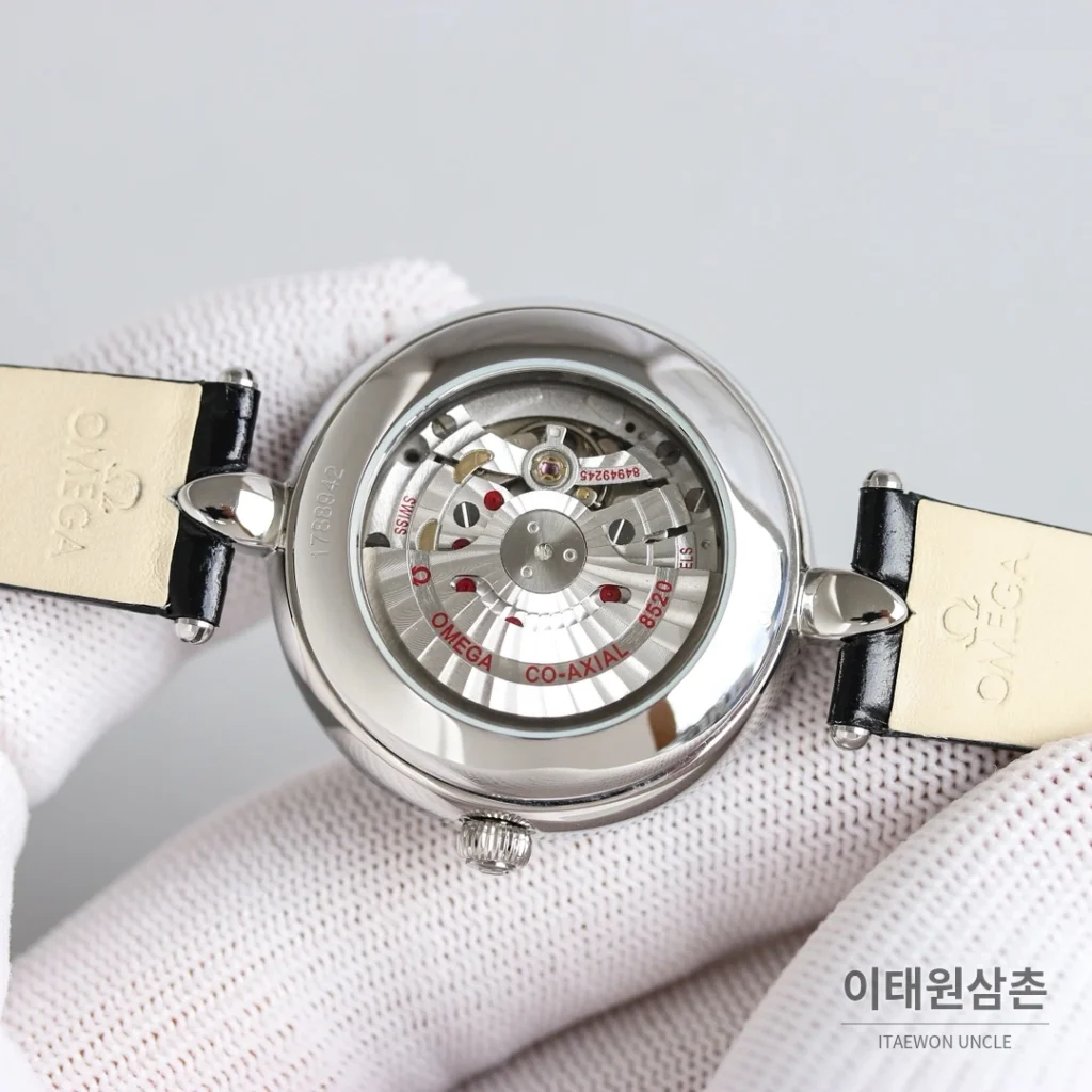 오메가 드빌 프레스티지 듀드롭 로즈골드 마더오브펄 다이아몬드 시계 32mm (2)