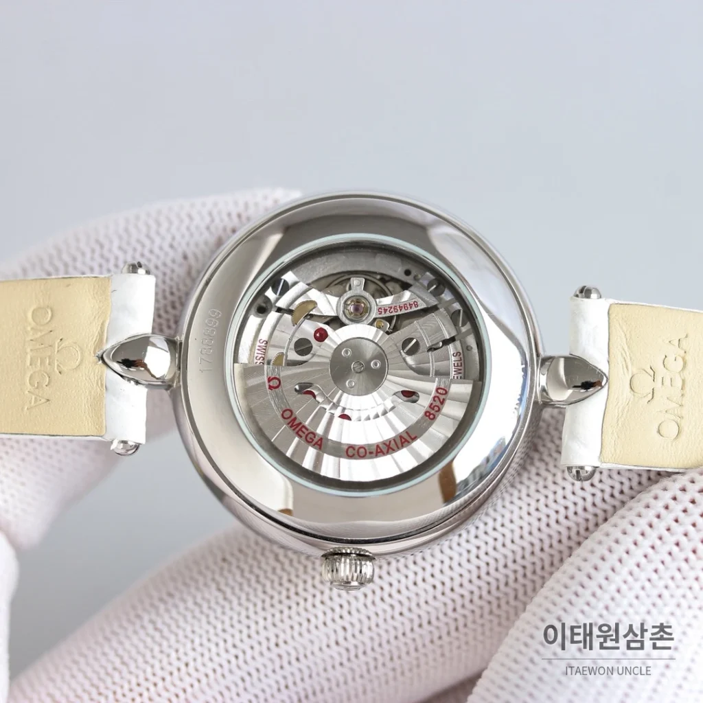 오메가 드빌 프레스티지 듀드롭 로즈골드 마더오브펄 다이아몬드 시계 32mm (3)