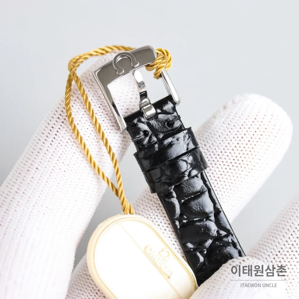 오메가 드빌 프레스티지 듀드롭 로즈골드 마더오브펄 다이아몬드 시계 32mm (2)