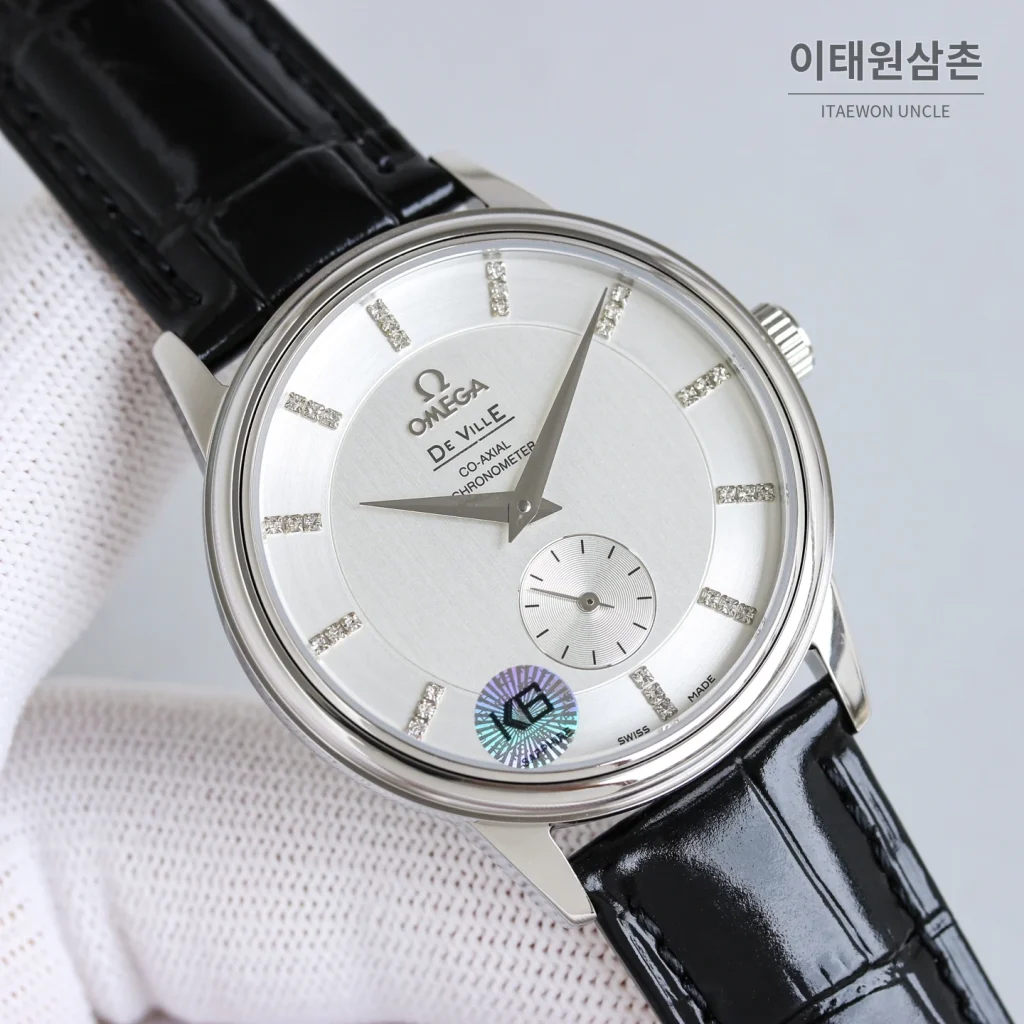 오메가 드빌 오토매틱 39mm 실버 다이얼 블랙 가죽 스트랩