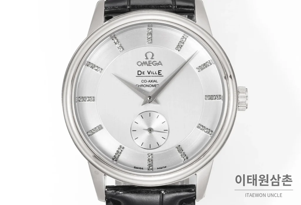 오메가 드빌 오토매틱 39mm 실버 다이얼 블랙 가죽 스트랩 실버 베젤