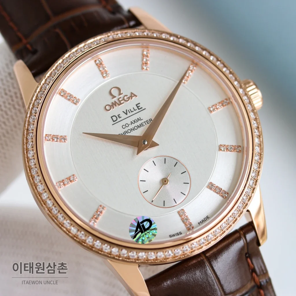 오메가 드빌 오토매틱 39mm 화이트 다이얼 브라운 가죽 스트랩 로즈골드 베젤 (2)