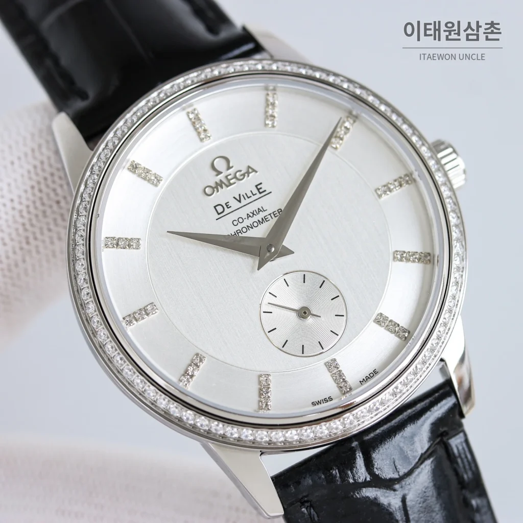오메가 드빌 오토매틱 39mm 실버 다이얼 블랙 가죽 스트랩