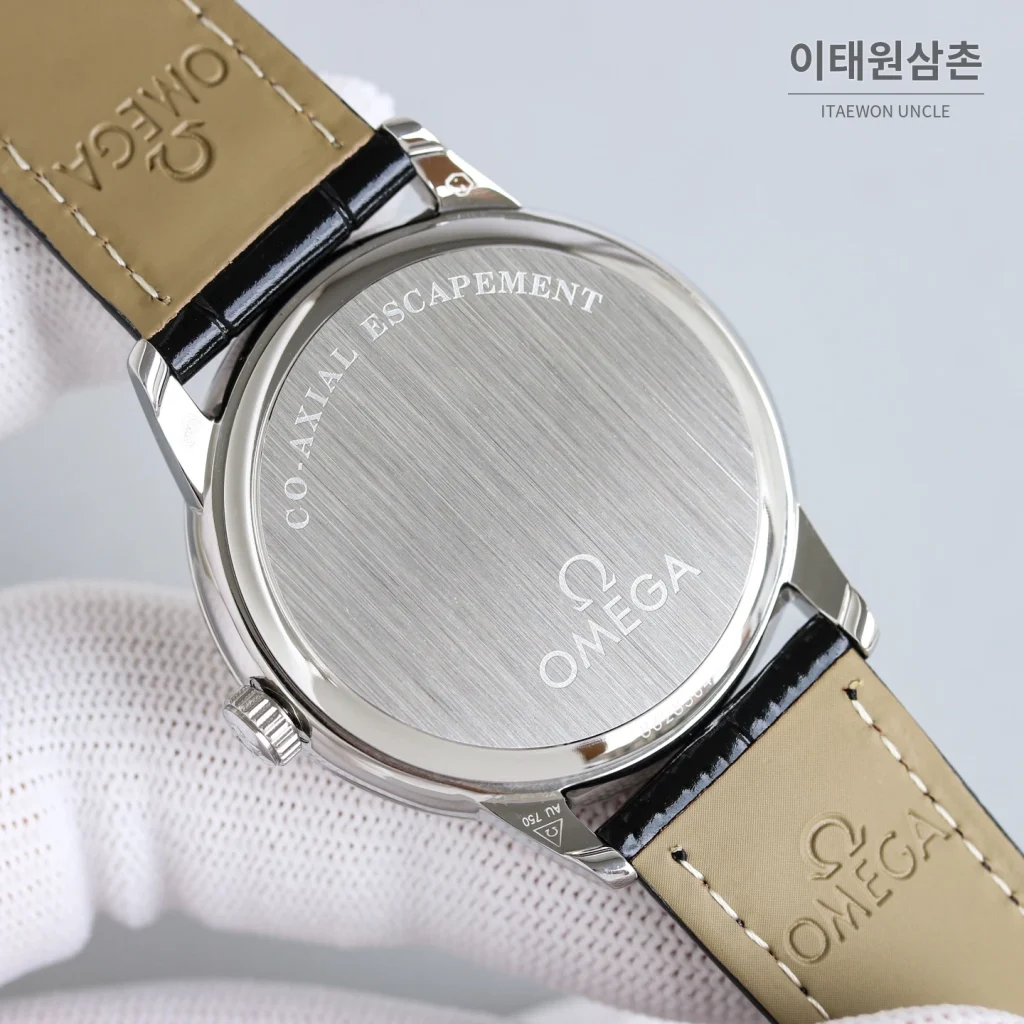 오메가 드빌 오토매틱 39mm 실버 다이얼 블랙 가죽 스트랩