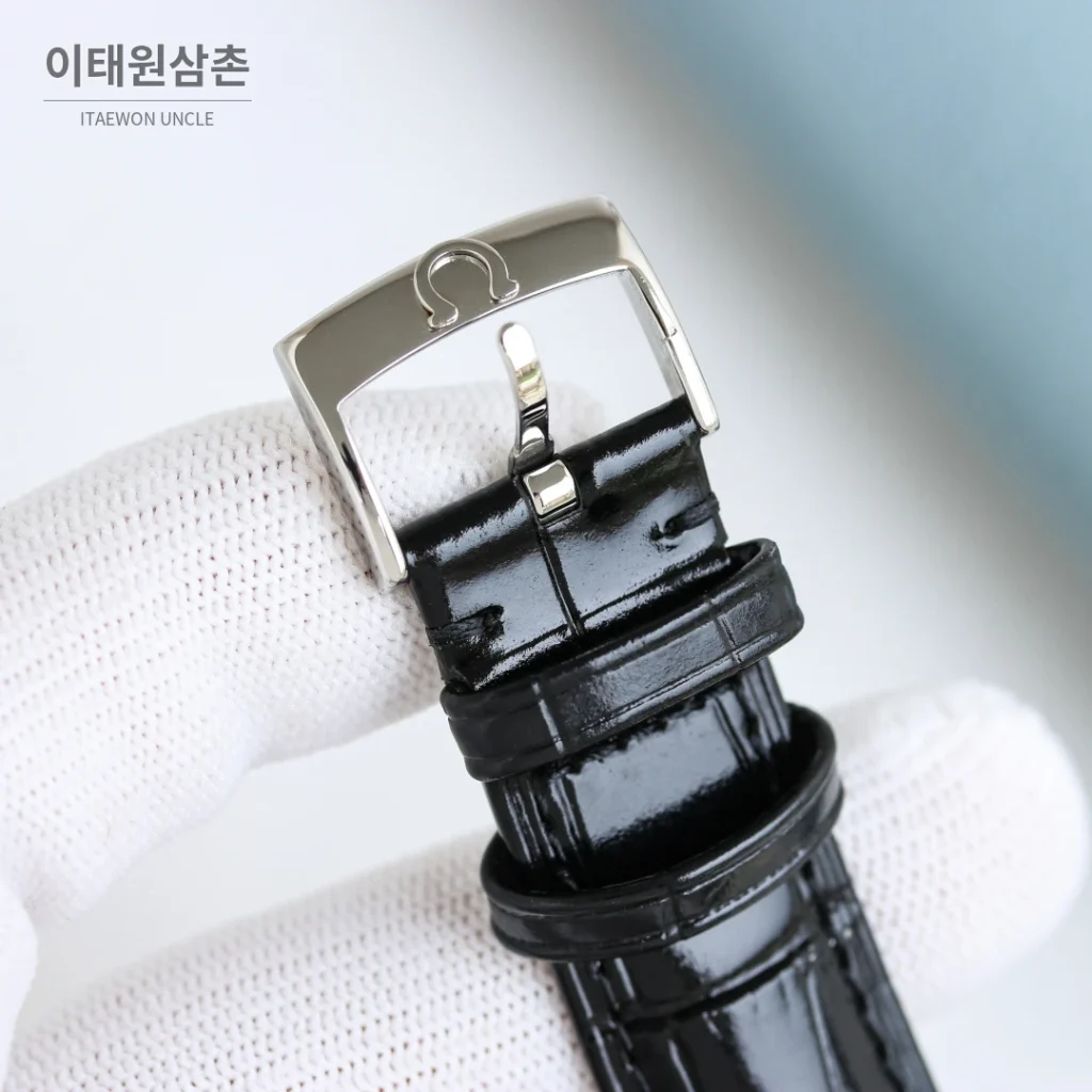 오메가 드빌 오토매틱 39mm 실버 다이얼 블랙 가죽 스트랩 (2)