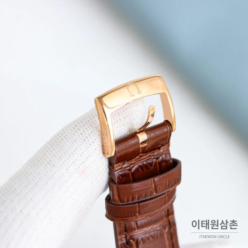 오메가 드빌 오토매틱 42mm (2)