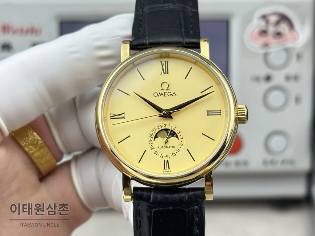 오메가 문페이즈 오토매틱 40mm 샴페인 다이얼