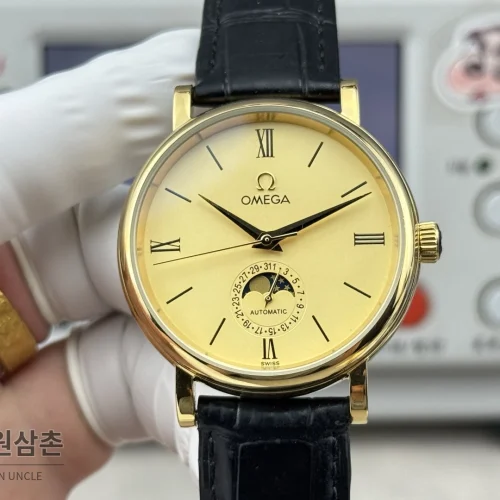 오메가 문페이즈 오토매틱 40mm 샴페인 다이얼