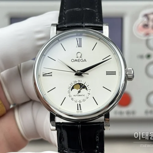오메가 문페이즈 오토매틱 40mm 화이트 다이얼