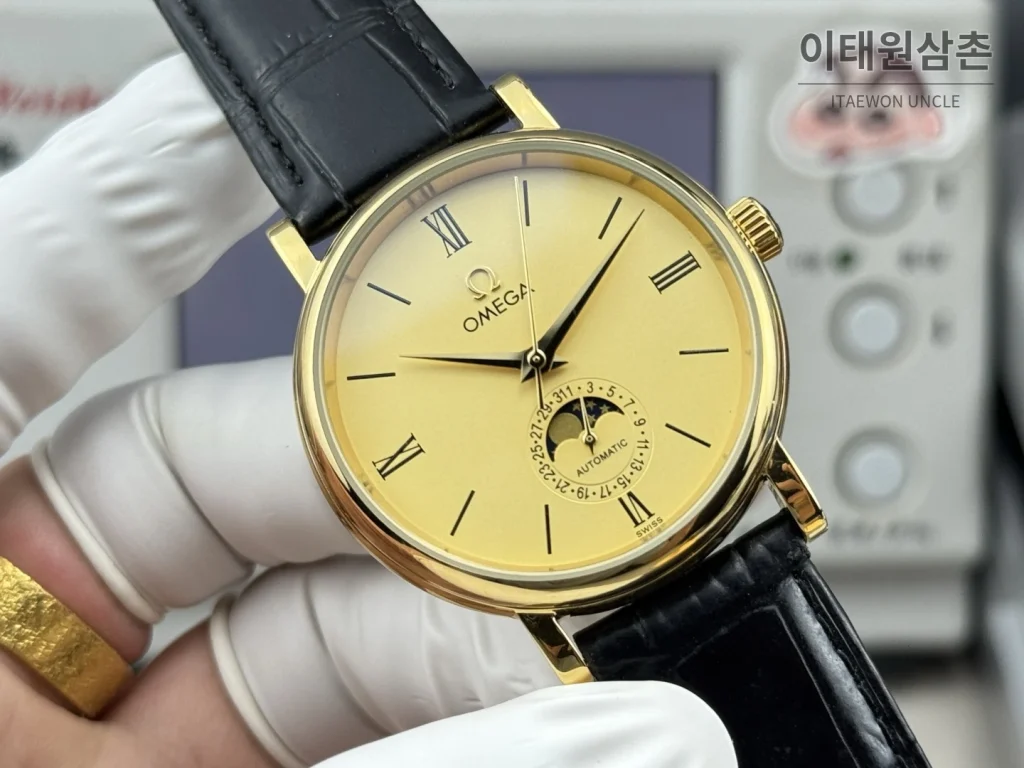 오메가 문페이즈 오토매틱 40mm 샴페인 다이얼