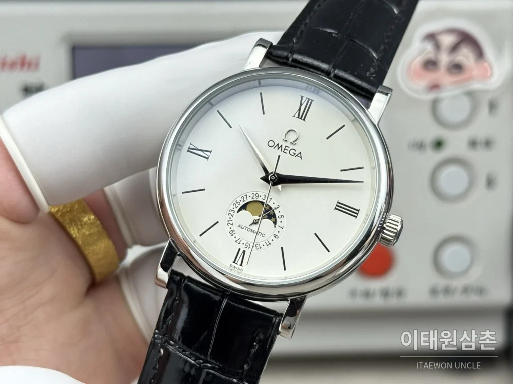 오메가 문페이즈 오토매틱 40mm 화이트 다이얼