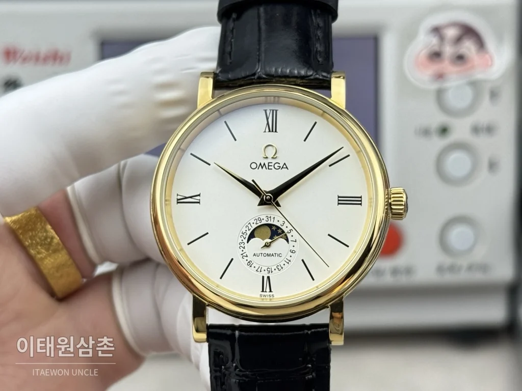 오메가 문페이즈 오토매틱 40mm 샴페인 다이얼