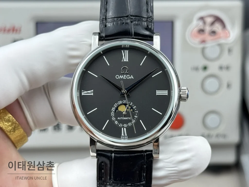 오메가 문페이즈 오토매틱 40mm 화이트 다이얼