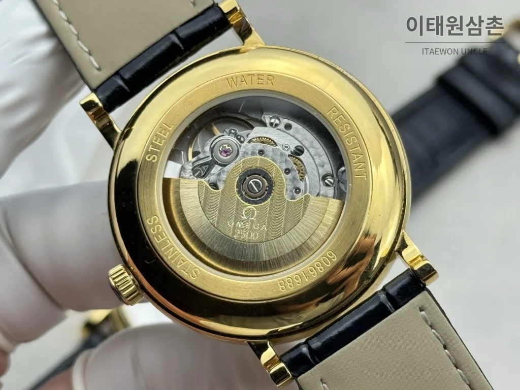 오메가 문페이즈 오토매틱 40mm 샴페인 다이얼