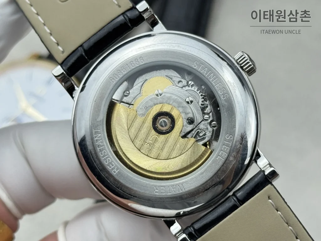 오메가 문페이즈 오토매틱 40mm 화이트 다이얼