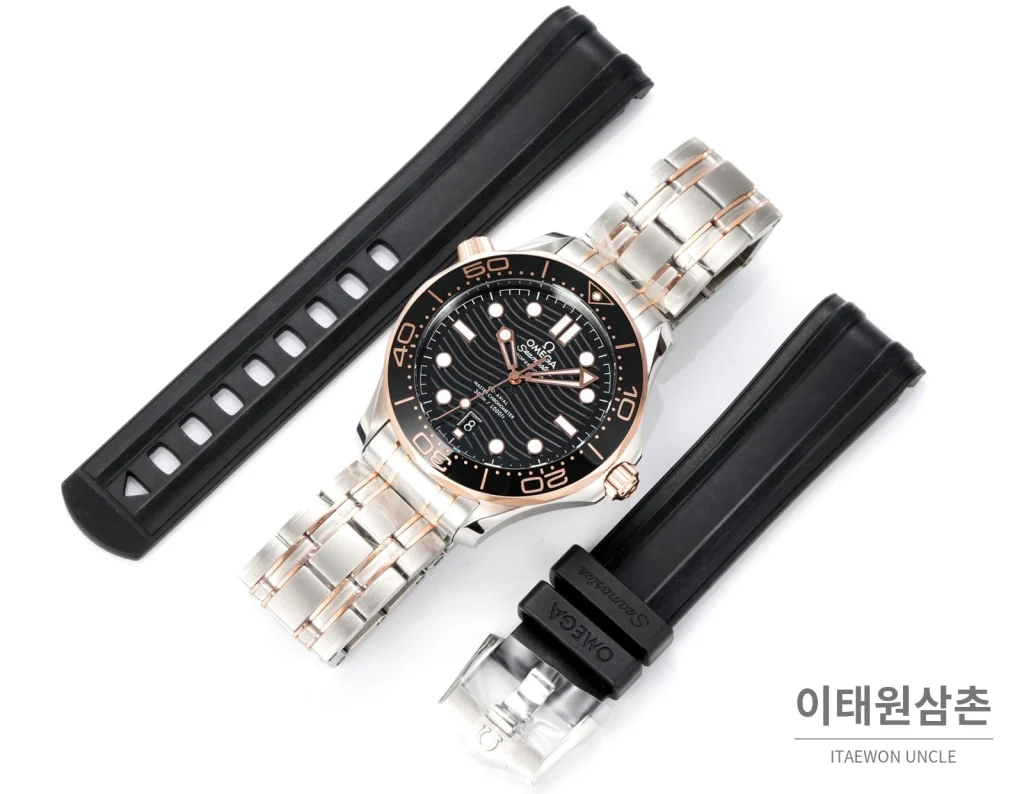 오메가 씨마스터300 세라믹 웨이브다이얼 오토매틱 42mm 투톤 브레이슬릿 로즈골드 베젤