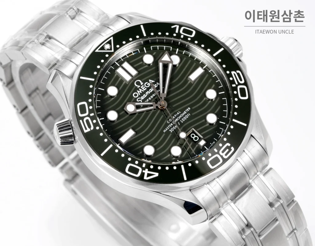 오메가 씨마스터300 세라믹 웨이브다이얼 오토매틱 42mm 스틸 브레이슬릿 블랙 베젤