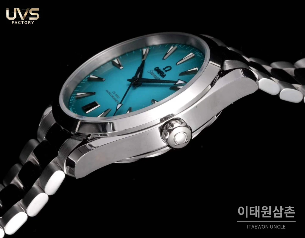 오메가 씨마스터 아쿠아 테라 150M 에나멜 다이얼 실버베젤 41mm