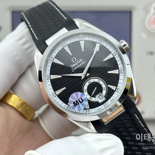 오메가 씨마스터 아쿠아테라 150M 스몰세컨즈 블랙 다이얼 블랙 러버 스트랩 오토매틱 41mm 오메가 씨마스터 아쿠아테라 150M 스몰세컨즈 블랙 다이얼 블랙 러버 스트랩 오토매틱 41mm