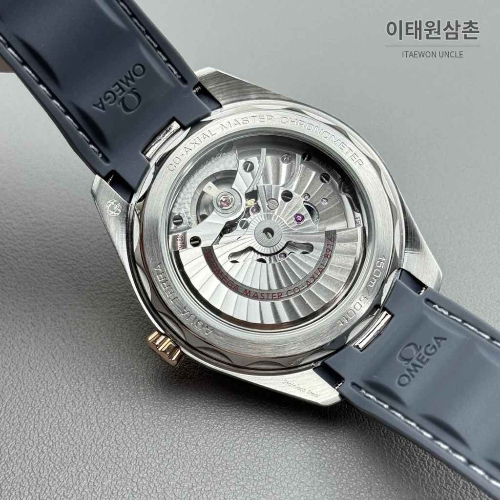 오메가 씨마스터 아쿠아테라 150M 스몰세컨즈 슬레이트 블루 로즈골드 인덱스 다이얼 그레이 러버 오토매틱 41mm