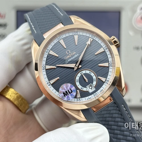 오메가 씨마스터 아쿠아테라 150M 스몰세컨즈 슬레이트 블루 다이얼 로즈골드 톤 케이스 오토매틱 41mm 오메가 씨마스터 아쿠아테라 150M 스몰세컨즈 슬레이트 블루 다이얼 로즈골드 톤 케이스 오토매틱 41mm