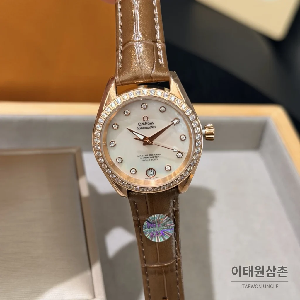 오메가 씨마스터 아쿠아 테라 오토매틱 34mm 진주색