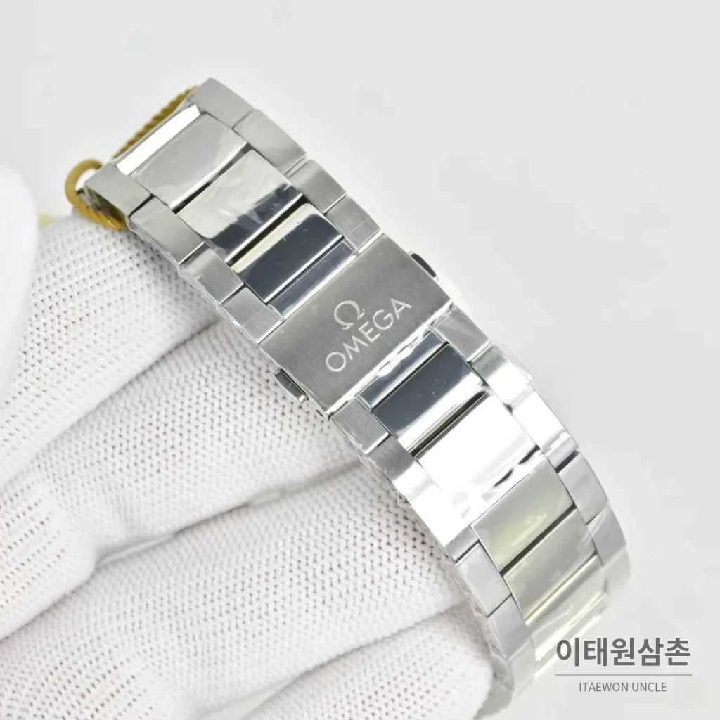 오메가 씨마스터 아쿠아테라 스틸 블루다이얼 데이트 오토매틱 41mm 스틸 브레이슬릿 블랙 베젤