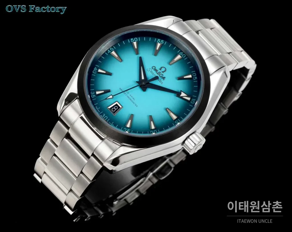 오메가 씨마스터 아쿠아테라 스틸 그린그라데이션 다이얼 러버밴드 오토매틱 41mm (2)